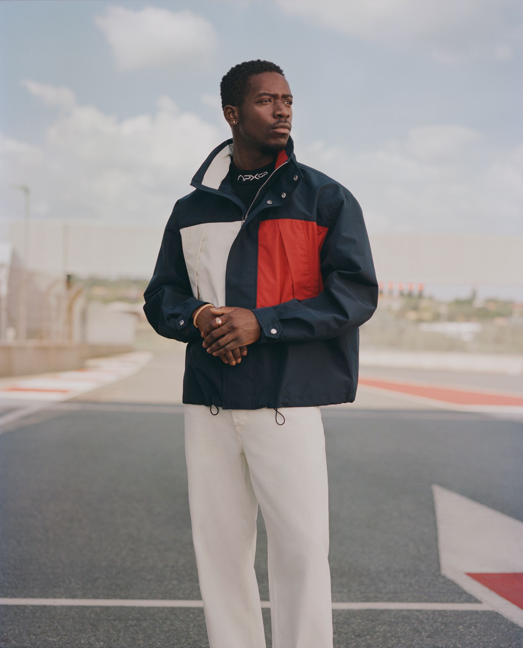 R351_MCA_TommyHilfiger000525130002_FNL