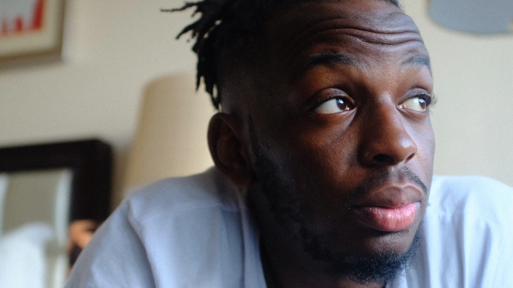Femi Oladigbolu signs with PRETTYBIRD UK