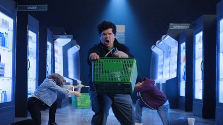 Harvey Guillén reaches new heights for Perfect Bar