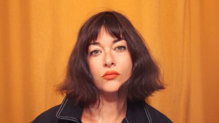 FRIEND signs Sasha Rainbow