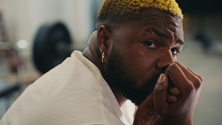 MNEK and the Muscle Marys​