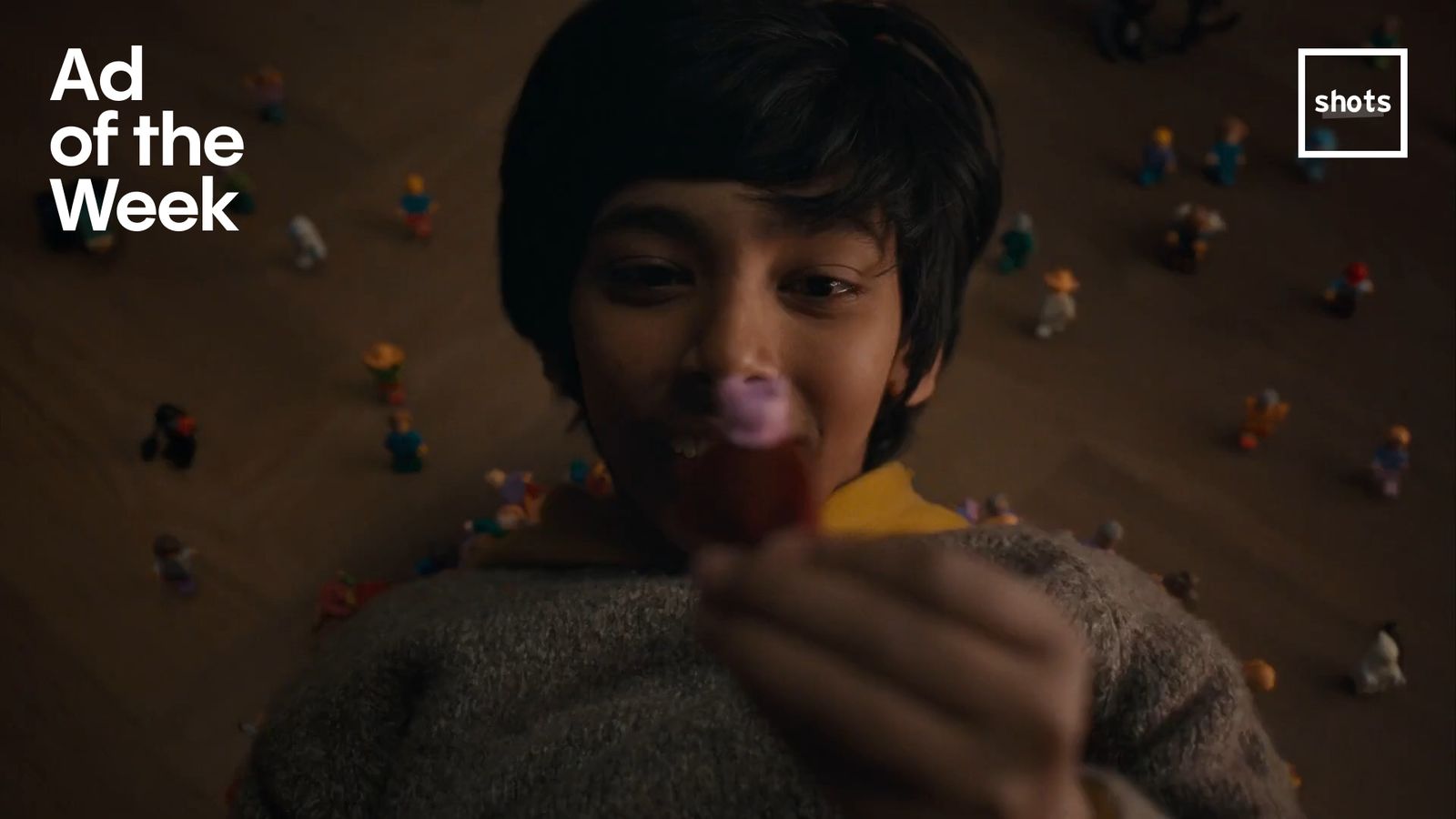 The LEGO Group's merry minifigmas