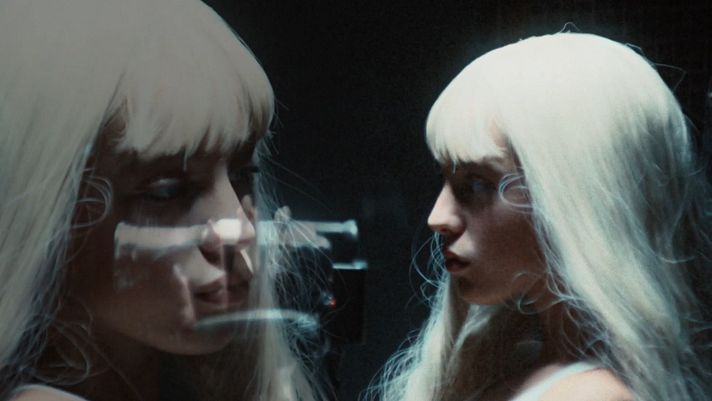 Laura Almstrup's doom-scrolling degradation