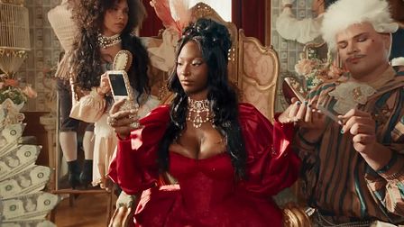 Trinity Tatum is the queen of cash for Verizon