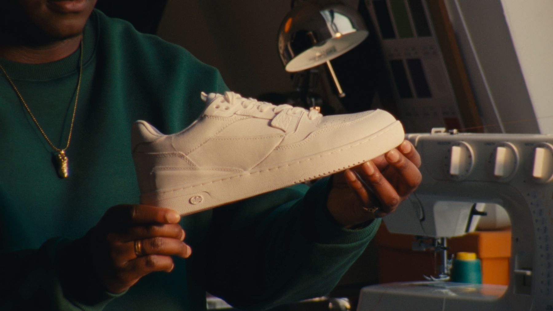 CAMO_still_14
