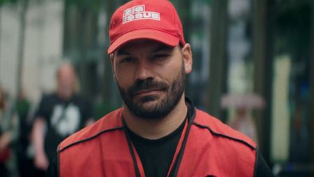 Big Issue and Specsavers share Gheorghe's story