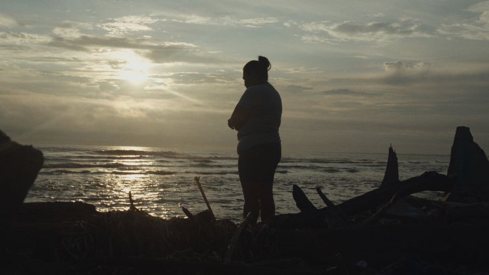Jean Chapiro finds the message beyond La Mar