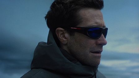 Gyllenhaal takes Prada to the summit