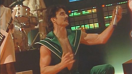 Spike Jonze, Ben Stiller and Benson Boone flip on the Super Bowl for Instacart