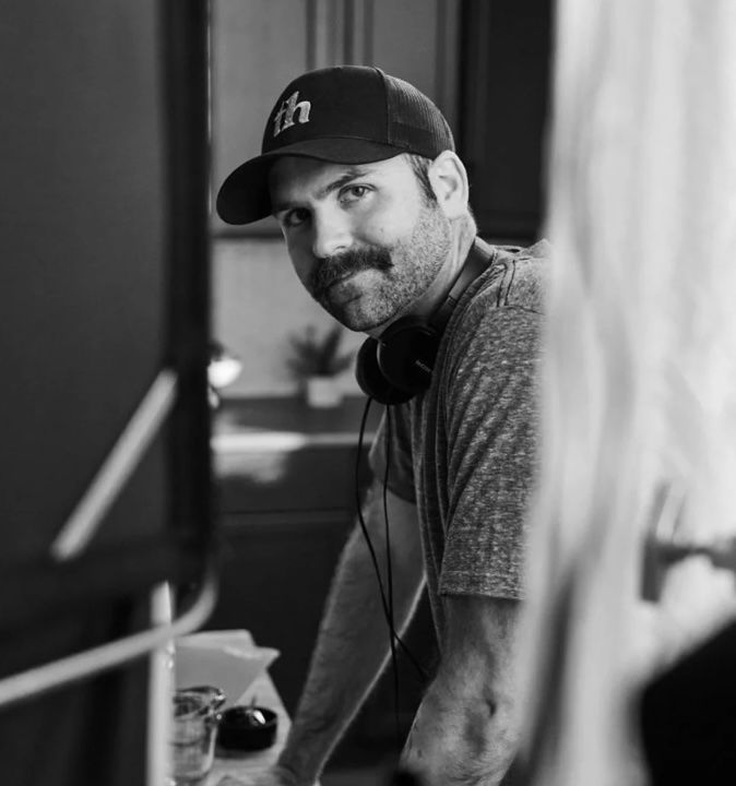 Eleanor US signs Nate Townsend | shots