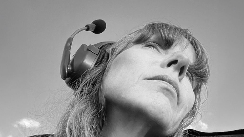 HAMLET signs director Maureen Hufnagel