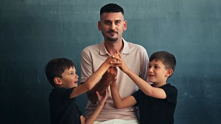 ALS sufferers give pain the finger