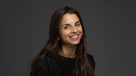 Tomorrow signs Jessie Zinn