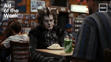 Ben Stiller gets a meowthful at Katz's Deli